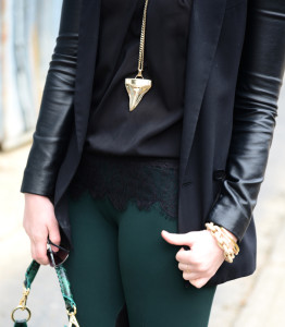 THEORY GREEN LEGGINGS WITH LEATHER PANELS